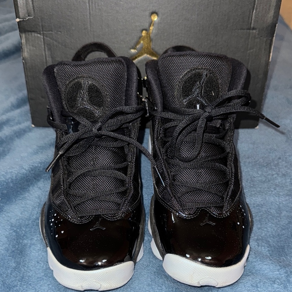 Jordan 6 Rings Black and White Sneakers
